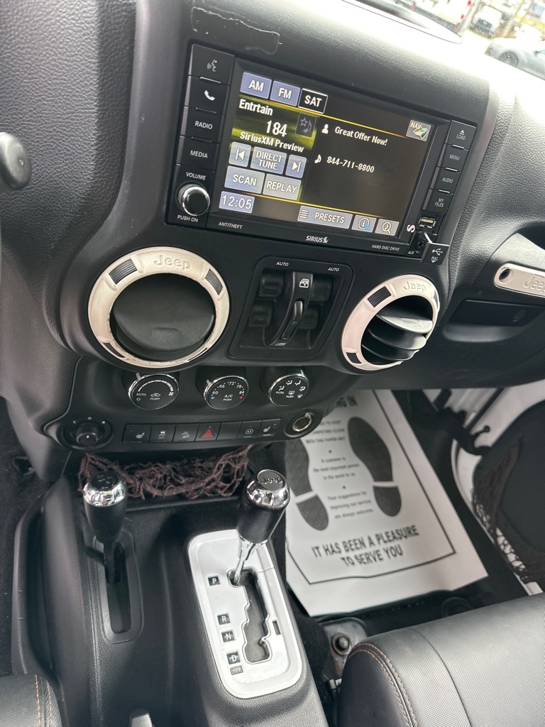 Jeep Wrangler Unlimited 4WD 4dr Arctic *Ltd Avail* 2012