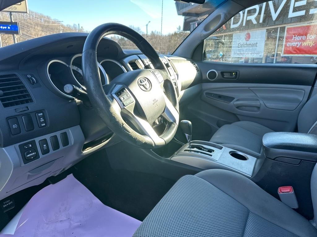 Toyota Tacoma 2WD Double Cab V6 AT PreRunner (Natl) 2013