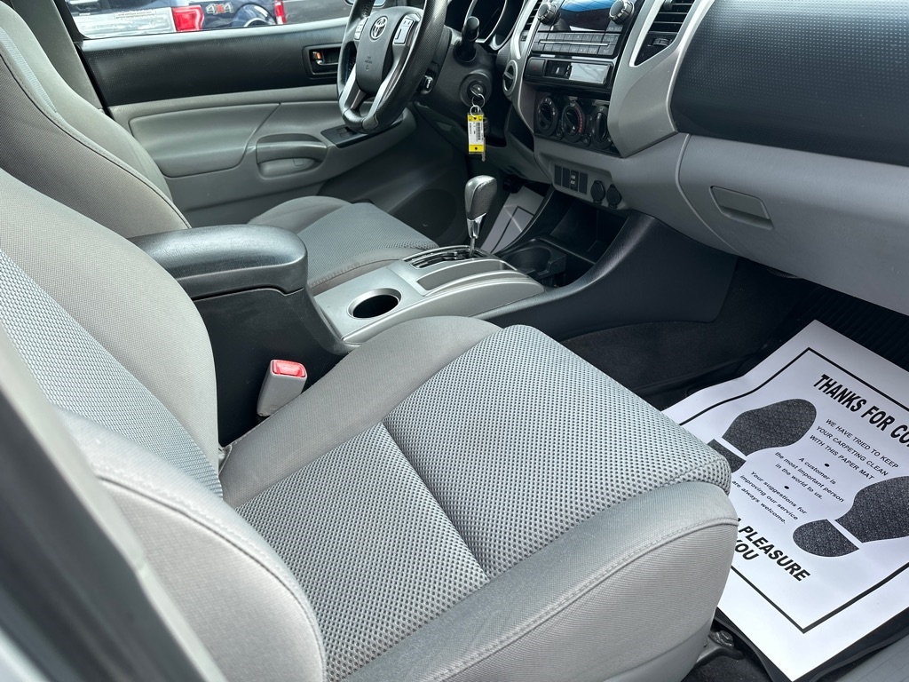 Toyota Tacoma 4WD Double Cab V6 MT (Natl) 2012