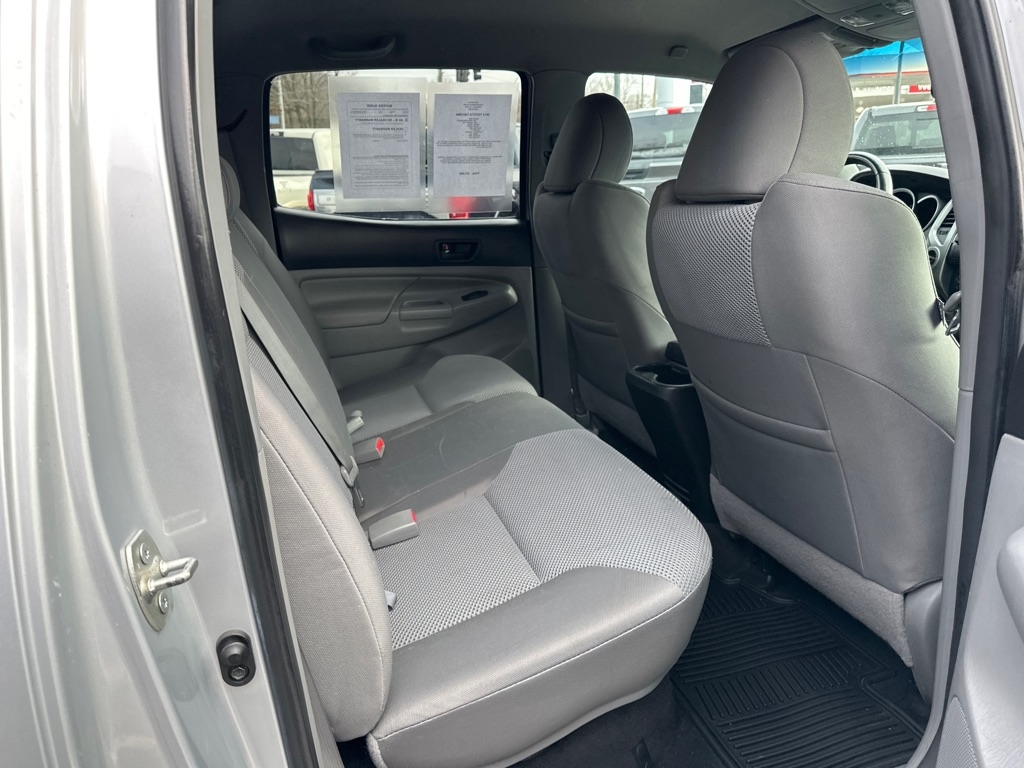 Toyota Tacoma 4WD Double Cab V6 MT (Natl) 2012