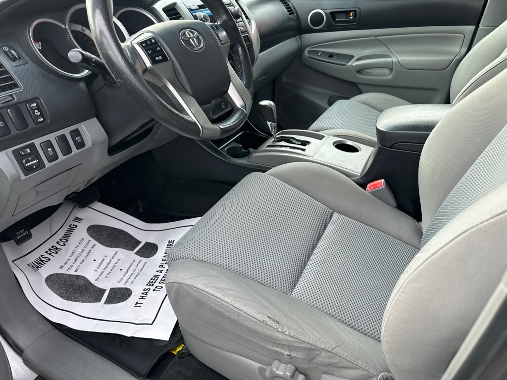 Toyota Tacoma 4WD Double Cab V6 MT (Natl) 2012