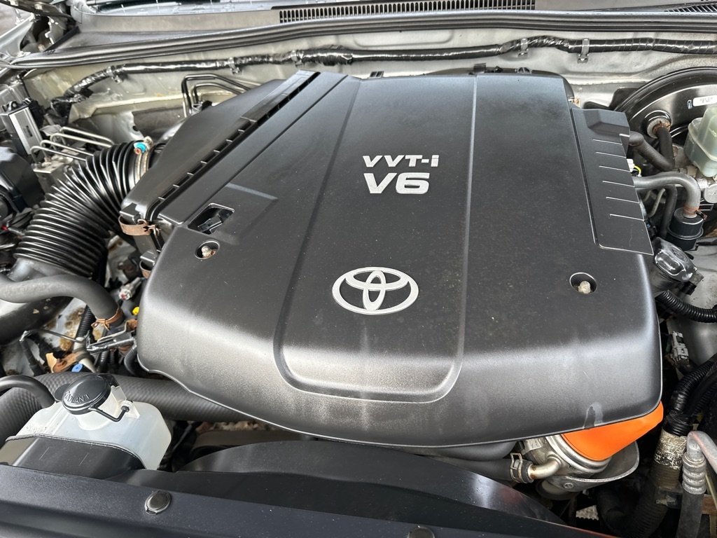 Toyota Tacoma 4WD Double Cab V6 MT (Natl) 2012