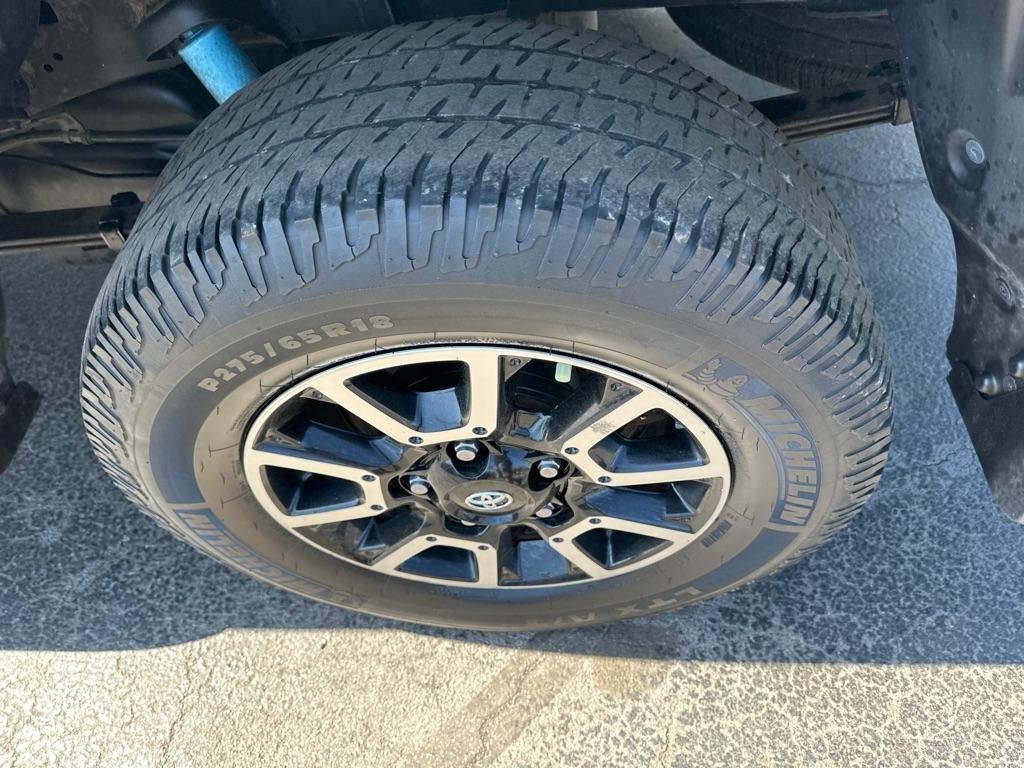 Toyota Tundra 4WD Truck CrewMax 5.7L V8 6-Spd AT TRD Pro (Natl) 2016