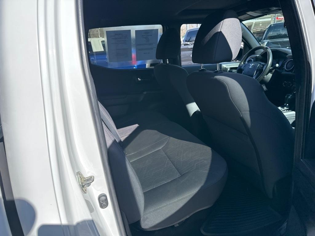 Toyota Tacoma 4WD Double Cab V6 MT TRD Off Road (Natl) 2016