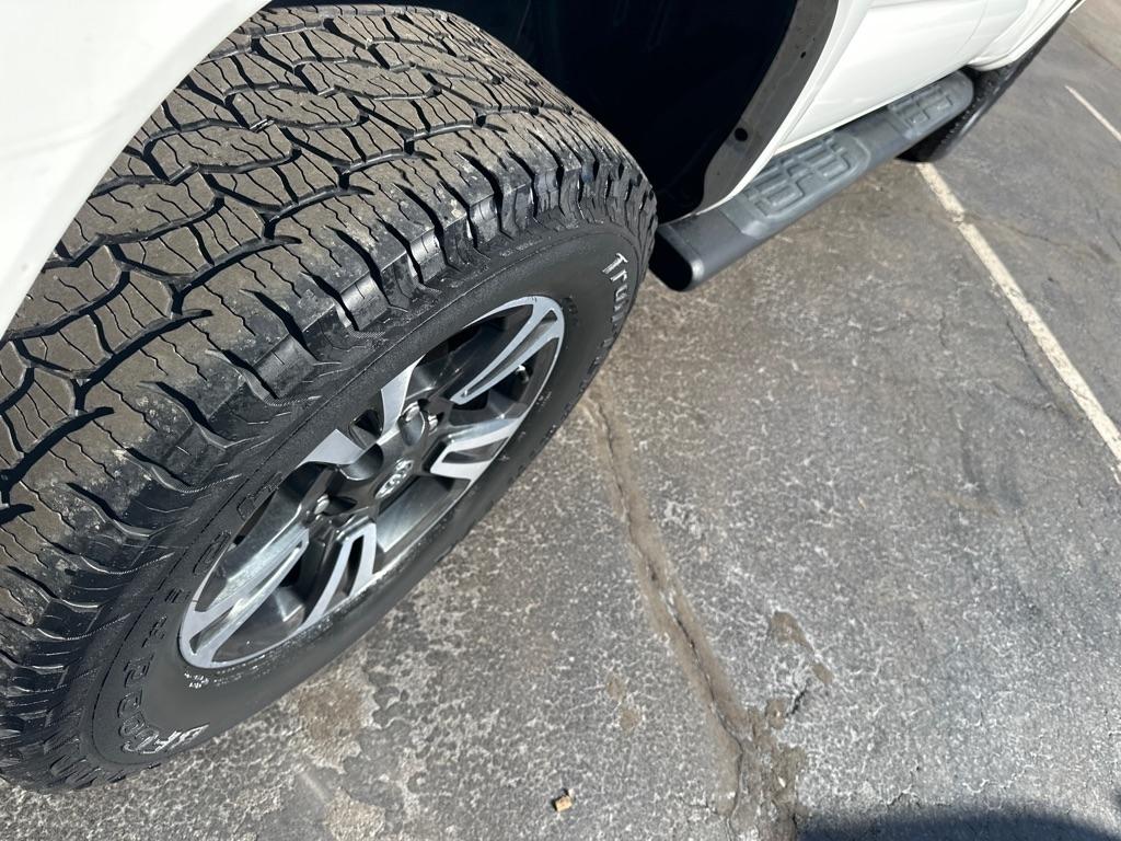 Toyota Tacoma 4WD Double Cab V6 MT TRD Off Road (Natl) 2016