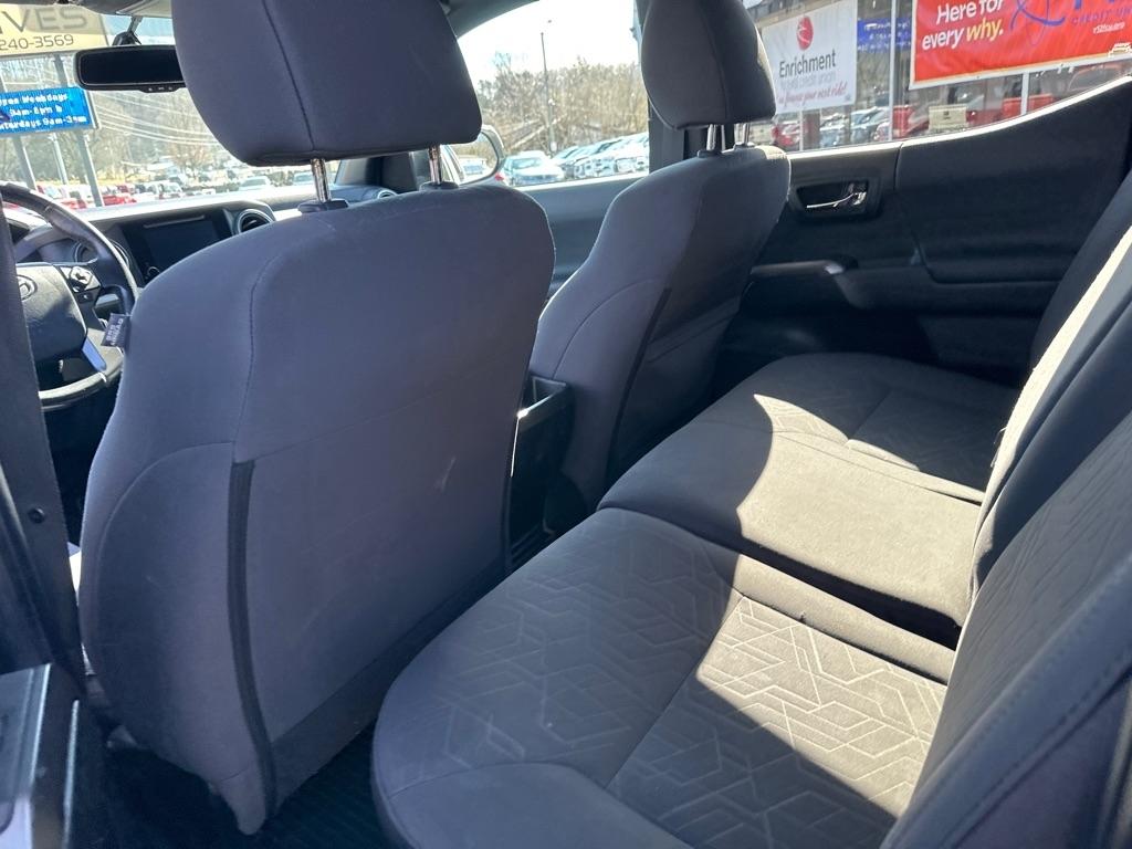 Toyota Tacoma 4WD Double Cab V6 MT TRD Off Road (Natl) 2016