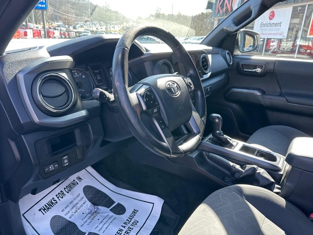 Toyota Tacoma 4WD Double Cab V6 MT TRD Off Road (Natl) 2016