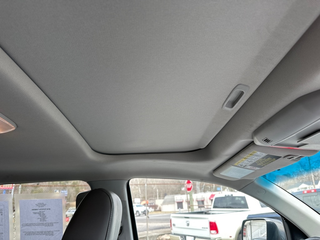 Toyota Tundra 4WD Truck CrewMax 5.7L V8 6-Spd AT LTD (Natl) 2016