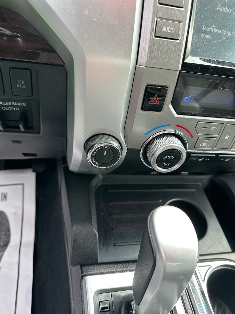 Toyota Tundra 4WD Truck CrewMax 5.7L V8 6-Spd AT LTD (Natl) 2016