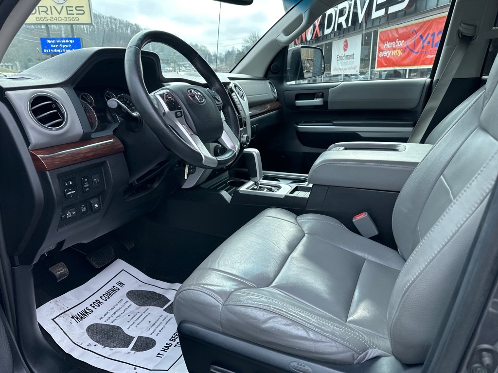 Toyota Tundra 4WD Truck CrewMax 5.7L V8 6-Spd AT LTD (Natl) 2016