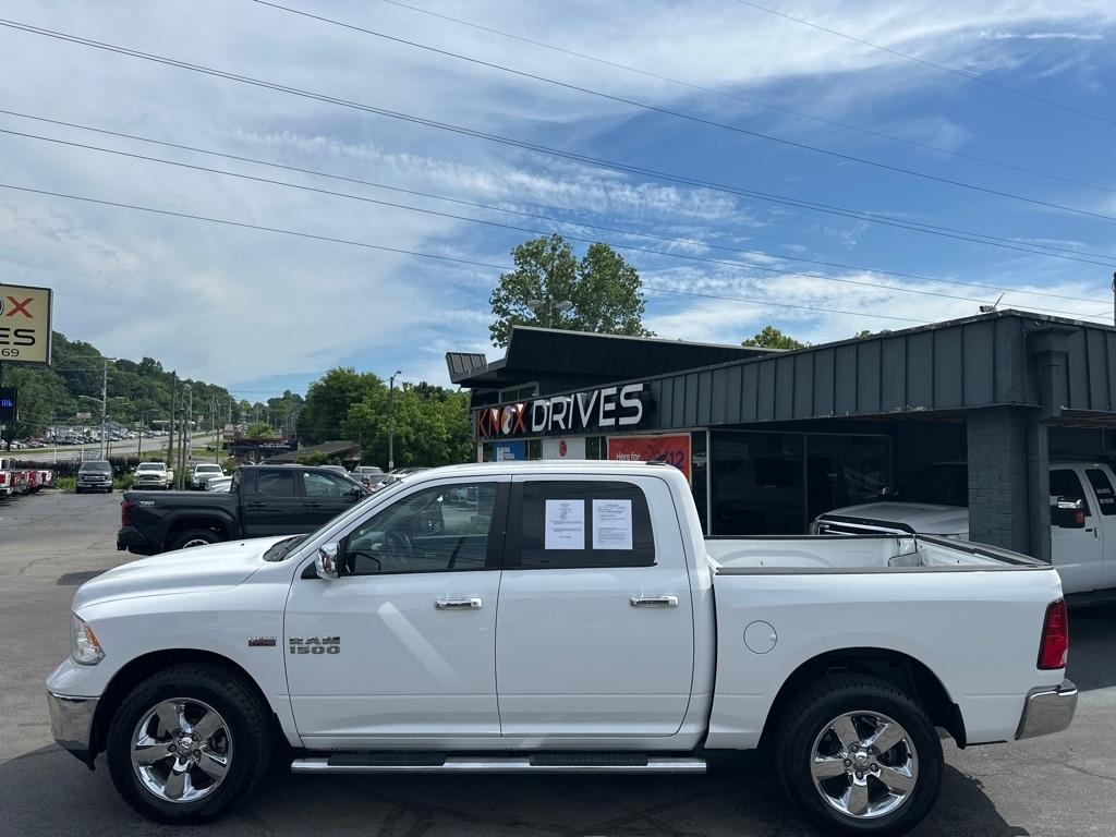 RAM 1500 4WD Crew Cab 140.5" Big Horn 2014