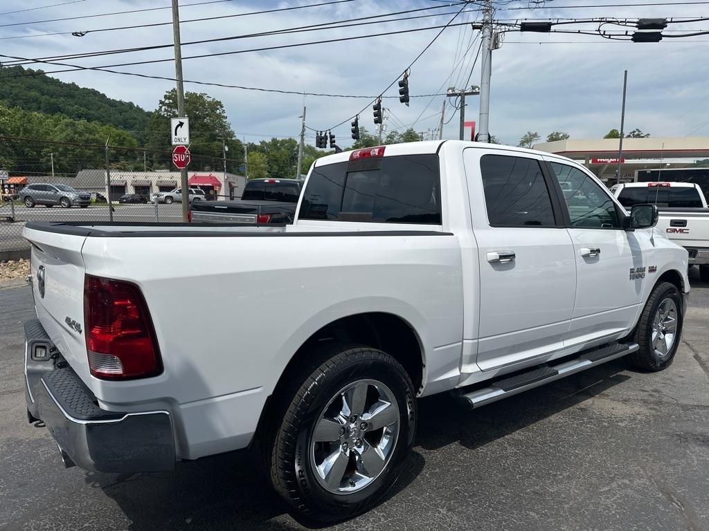 RAM 1500 4WD Crew Cab 140.5" Big Horn 2014