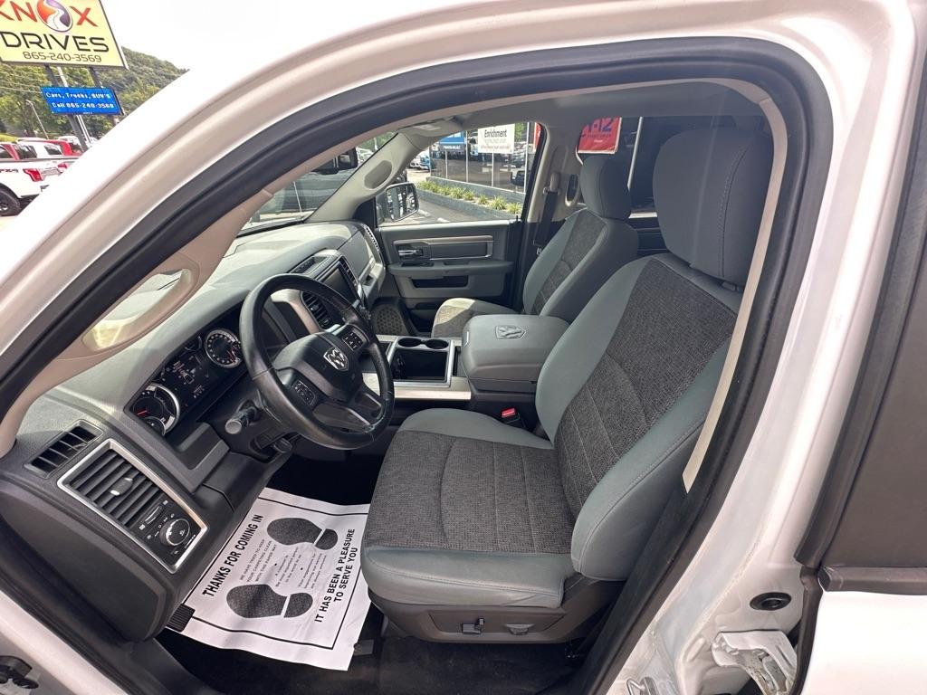RAM 1500 4WD Crew Cab 140.5" Big Horn 2014