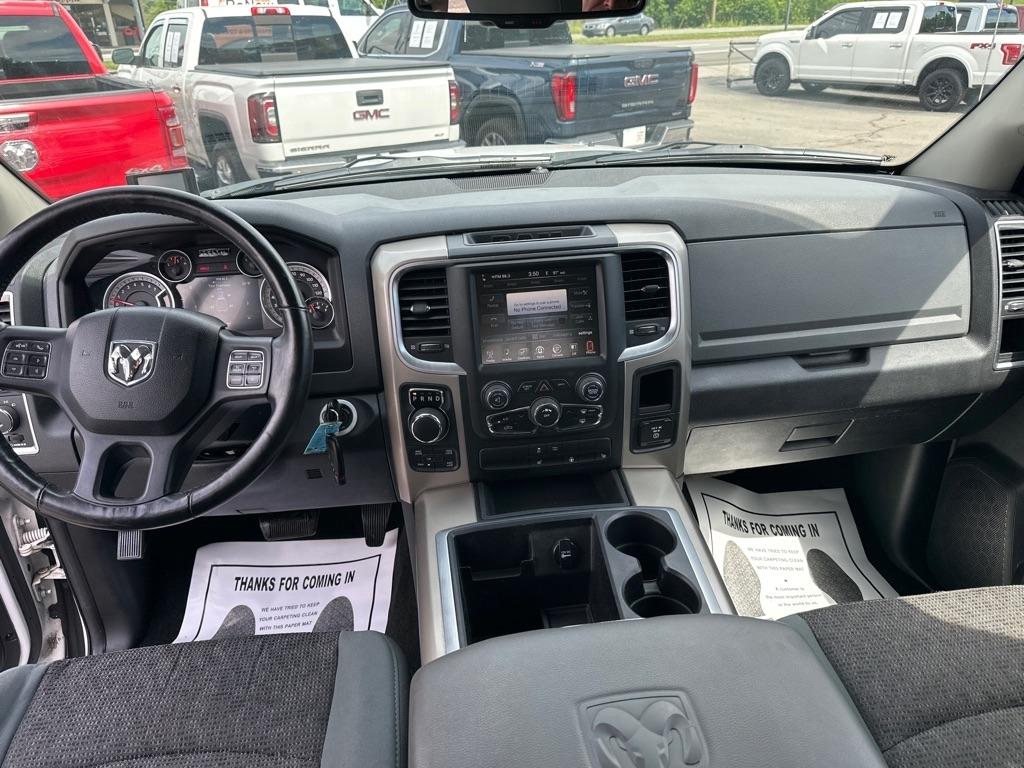 RAM 1500 4WD Crew Cab 140.5" Big Horn 2014
