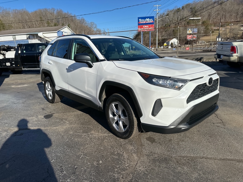 Toyota RAV4 LE AWD (Natl) 2021