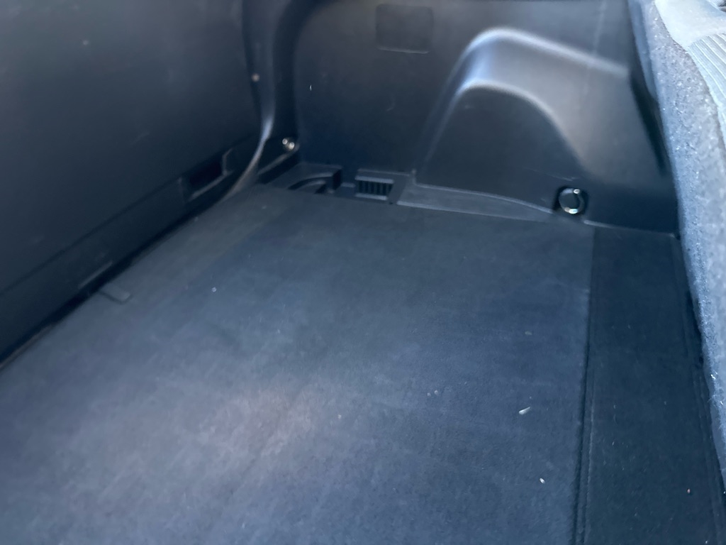 Toyota RAV4 LE AWD (Natl) 2021