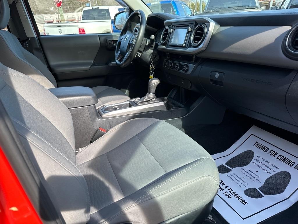 Toyota Tacoma TRD Off Road Double Cab 5' Bed V6 4x4 MT (Natl) 2017