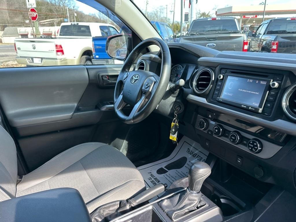 Toyota Tacoma TRD Off Road Double Cab 5' Bed V6 4x4 MT (Natl) 2017