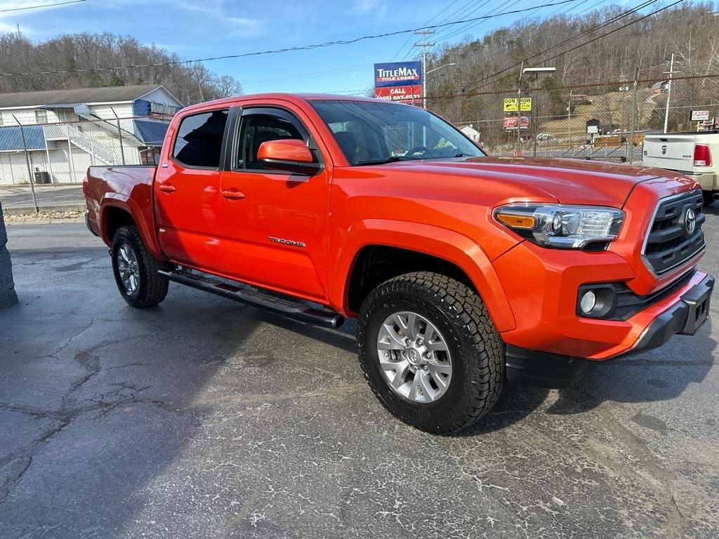 Toyota Tacoma TRD Off Road Double Cab 5' Bed V6 4x4 MT (Natl) 2017