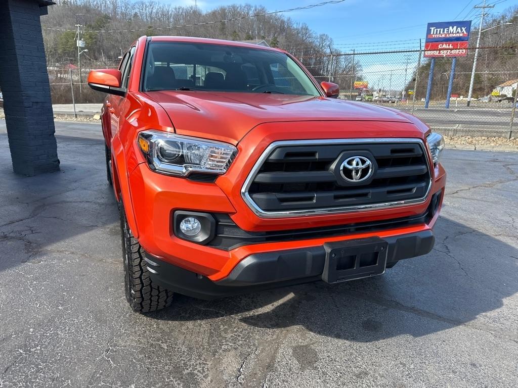 Toyota Tacoma TRD Off Road Double Cab 5' Bed V6 4x4 MT (Natl) 2017
