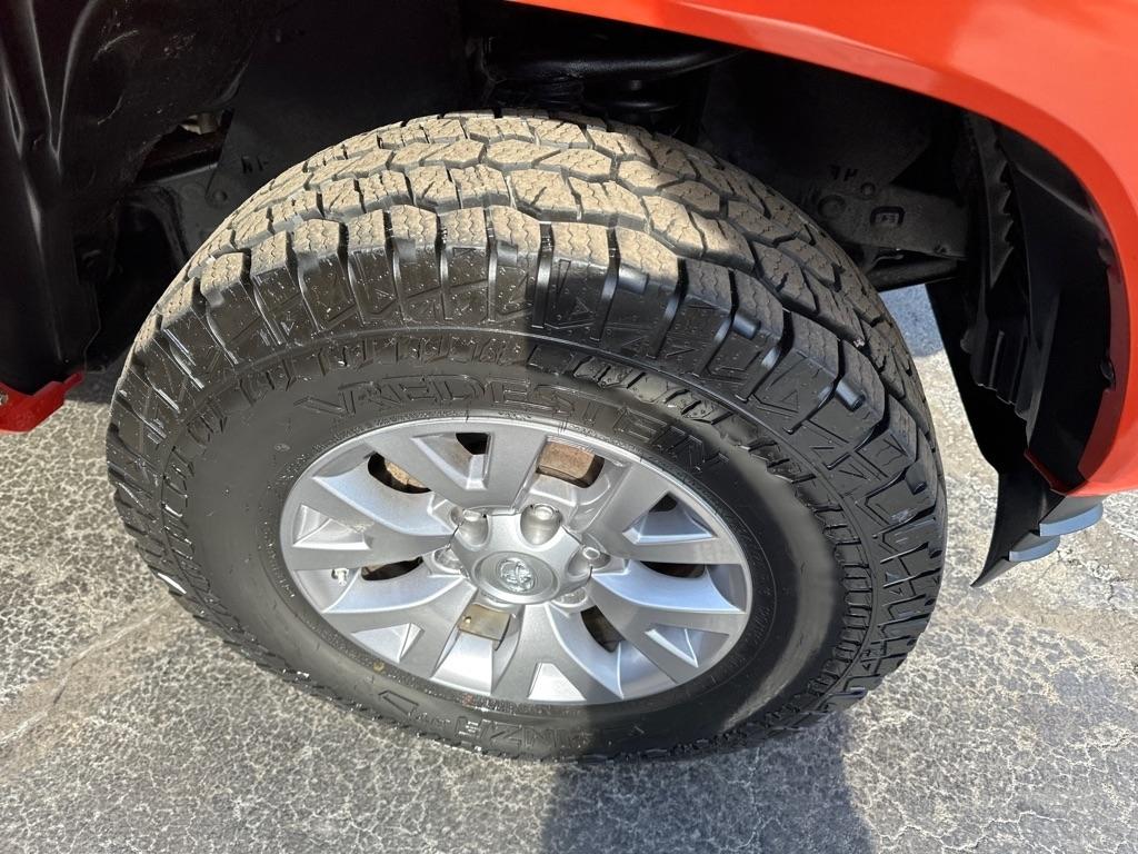 Toyota Tacoma TRD Off Road Double Cab 5' Bed V6 4x4 MT (Natl) 2017