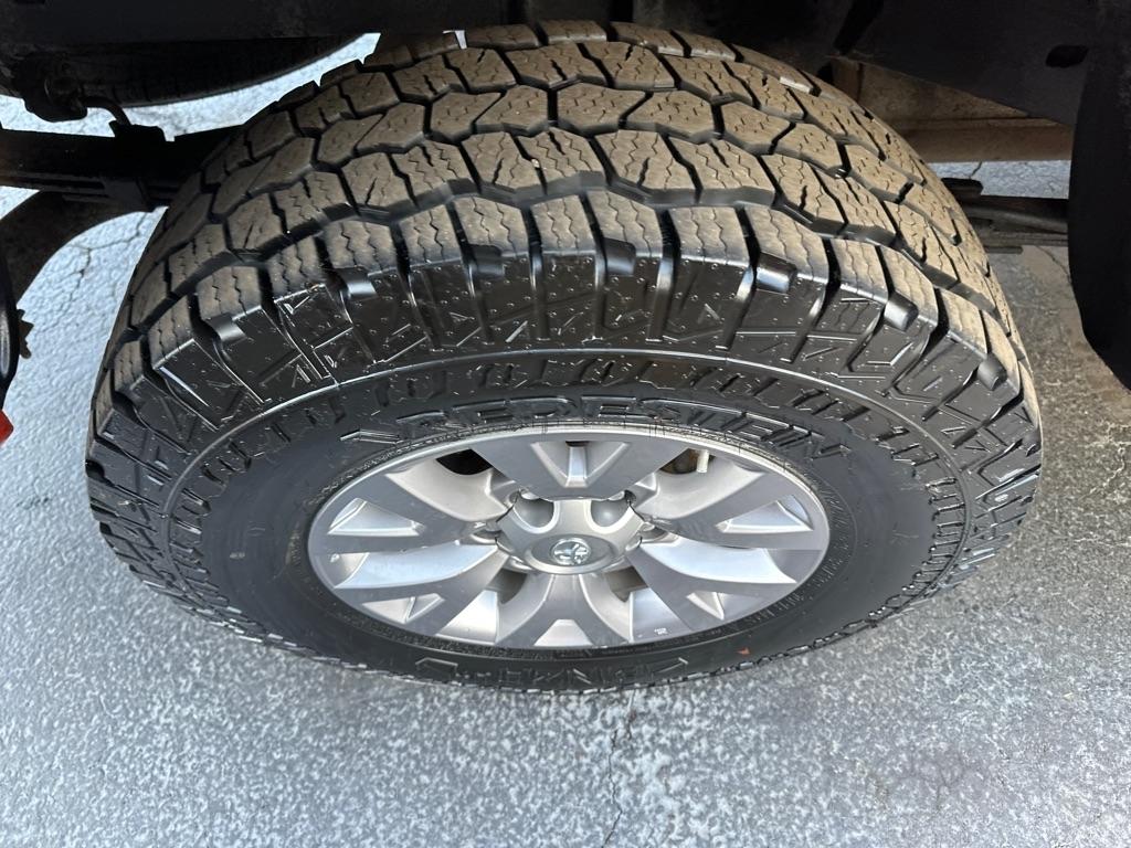 Toyota Tacoma TRD Off Road Double Cab 5' Bed V6 4x4 MT (Natl) 2017