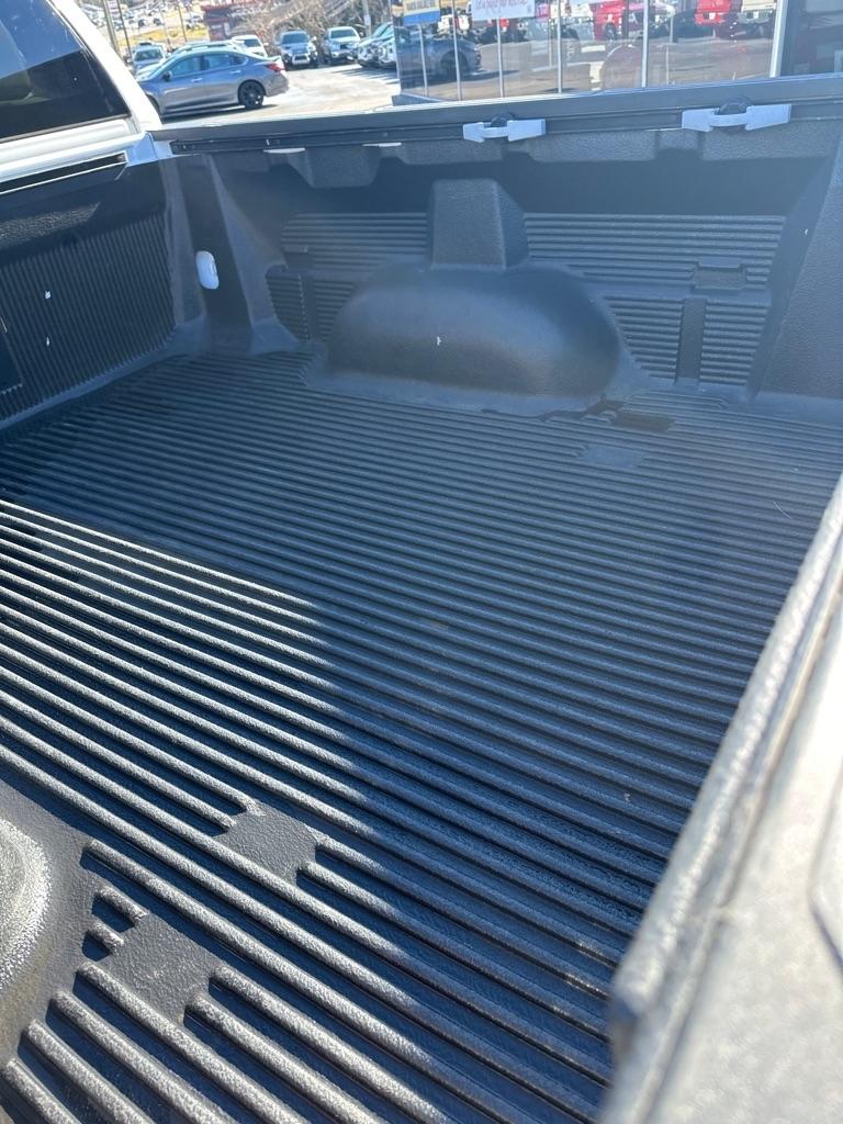 Toyota Tundra 4WD Truck Double Cab 5.7L V8 6-Spd AT LTD (Natl) 2015