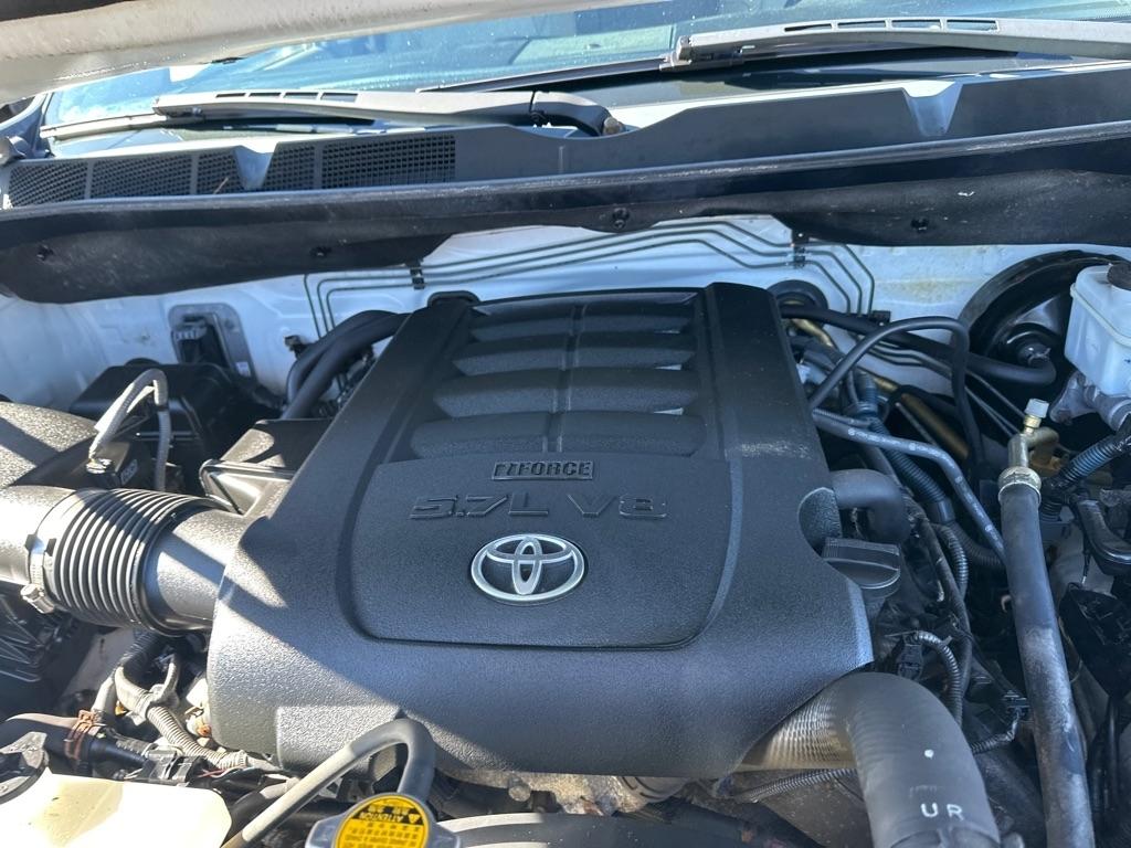 Toyota Tundra 4WD Truck Double Cab 5.7L V8 6-Spd AT LTD (Natl) 2015