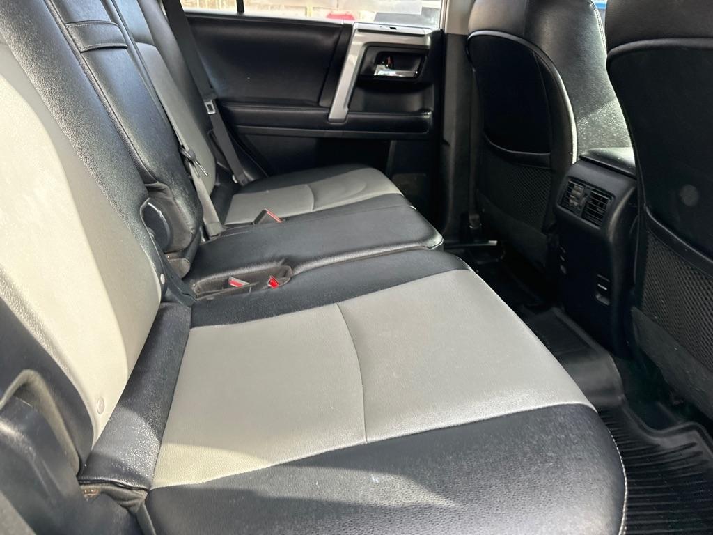 Toyota 4Runner TRD Off Road Premium 4WD (Natl) 2018