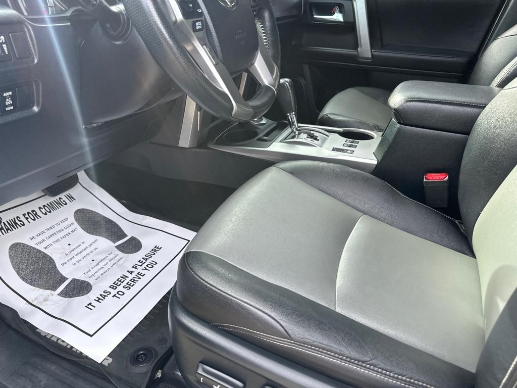 Toyota 4Runner TRD Off Road Premium 4WD (Natl) 2018