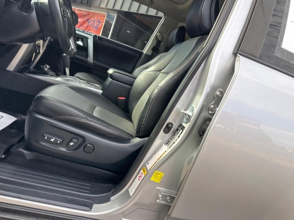 Toyota 4Runner TRD Off Road Premium 4WD (Natl) 2018