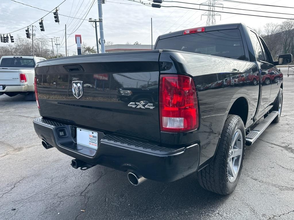 RAM 1500 4WD Quad Cab 140.5" Express 2016