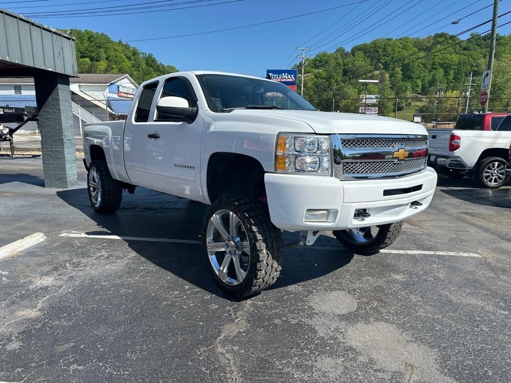 Chevrolet Silverado 1500 4WD Ext Cab 143.5" LT 2013