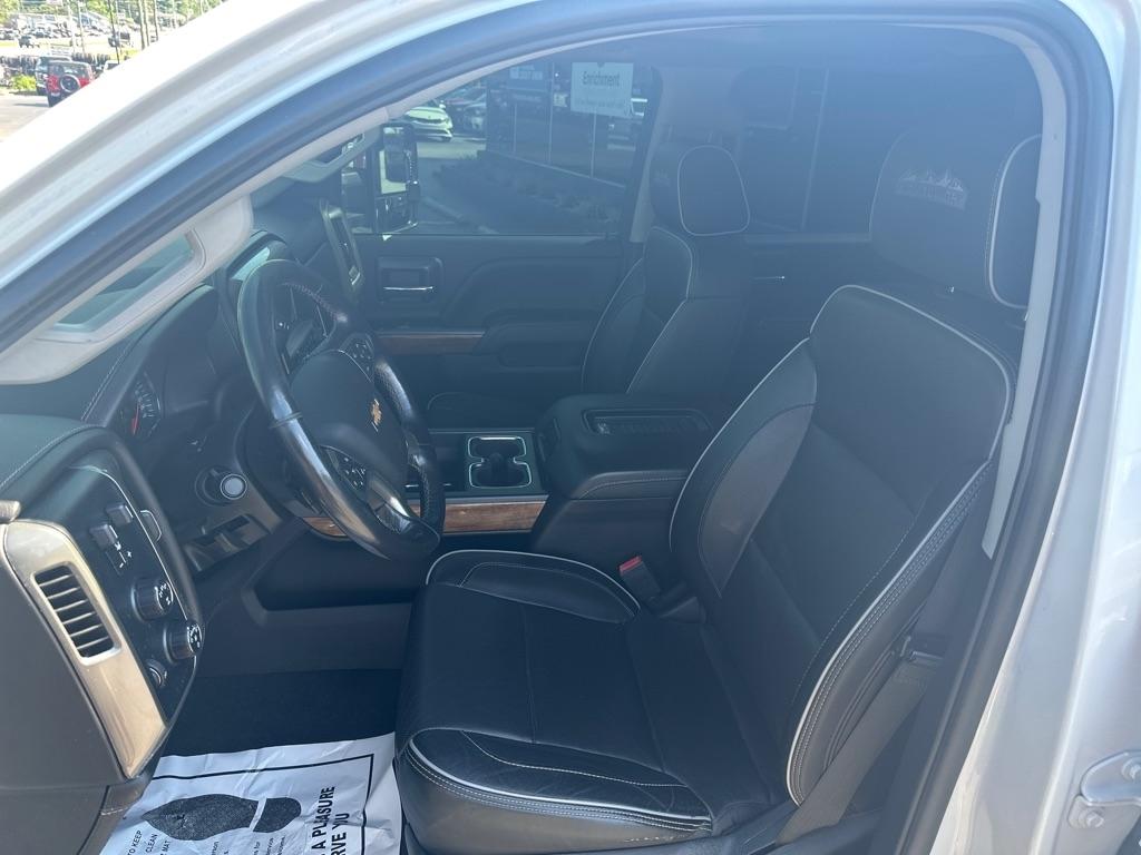 Chevrolet Silverado 2500HD 4WD Crew Cab 153.7" High Country 2019