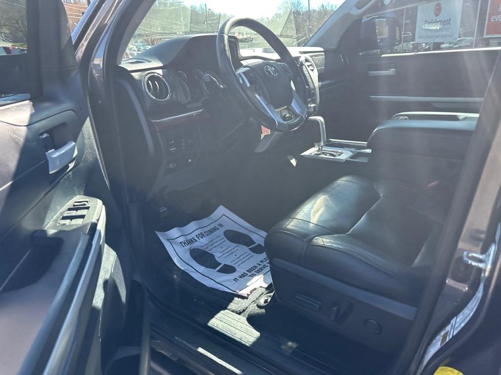 Toyota Tundra 4WD Truck CrewMax 5.7L FFV V8 6-Spd AT LTD (Natl) 2014