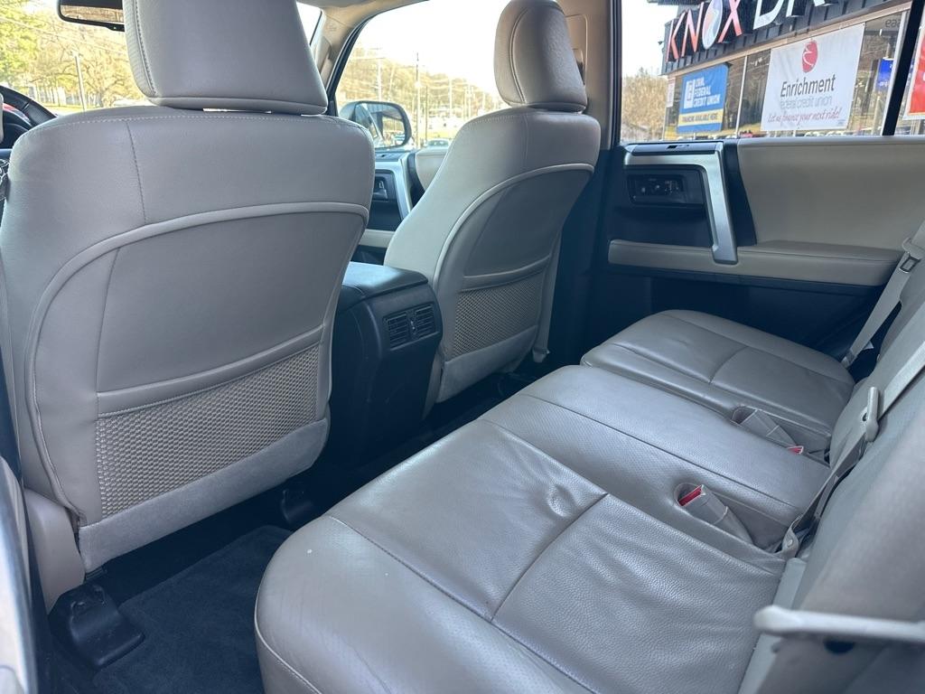 Toyota 4Runner 4WD 4dr V6 Limited (Natl) 2012