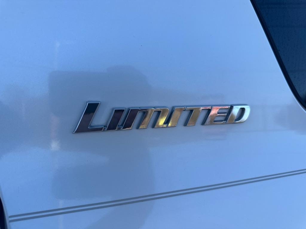 Toyota 4Runner 4WD 4dr V6 Limited (Natl) 2012