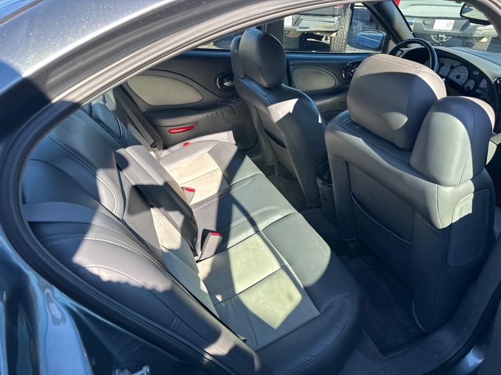 Pontiac Bonneville 4dr Sdn GXP 2005