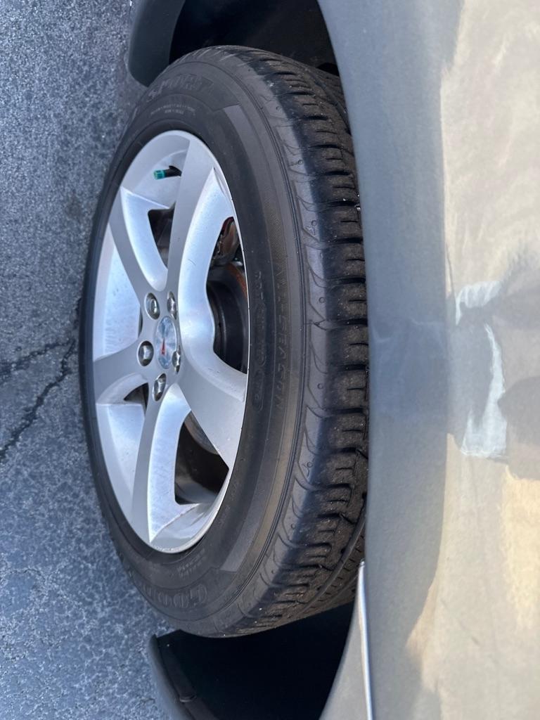 Pontiac Bonneville 4dr Sdn GXP 2005