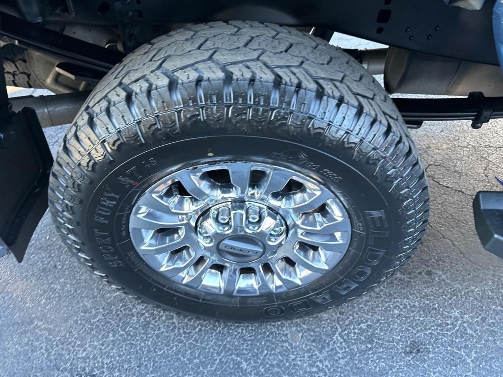 Ford Super Duty F-250 SRW King Ranch 4WD Crew Cab 8' Box 2022