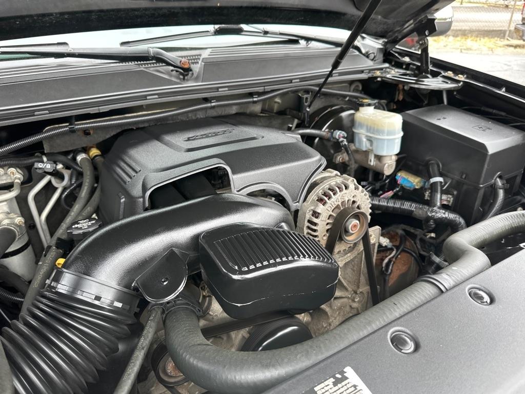 Chevrolet Tahoe 4WD 4dr 1500 LTZ 2011