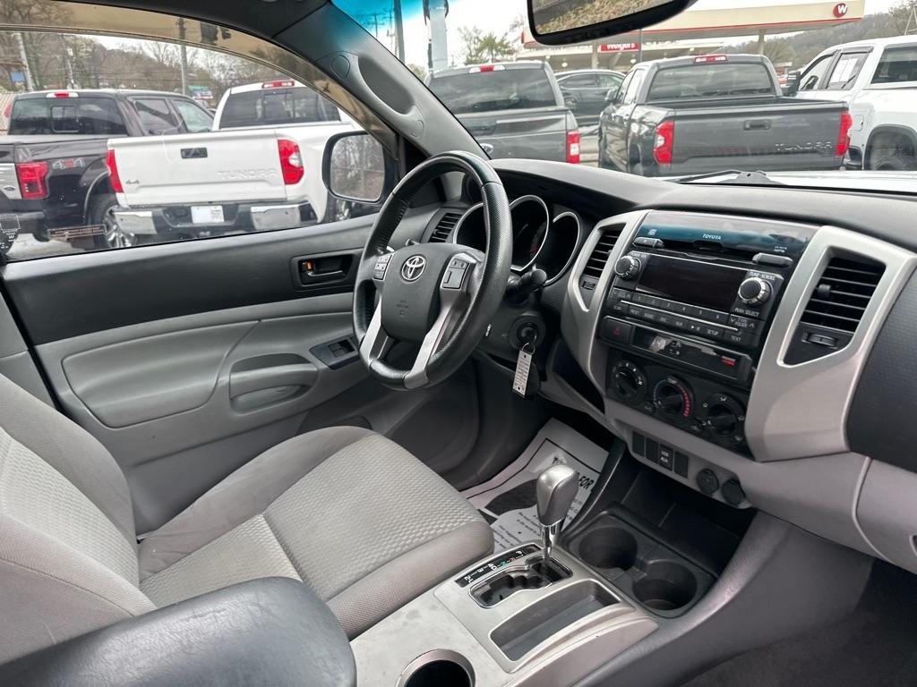 Toyota Tacoma 2WD Double Cab V6 AT PreRunner (Natl) 2012