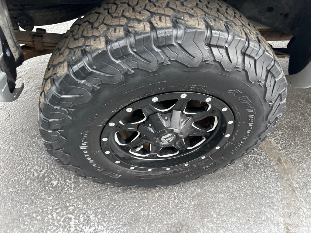 Toyota Tacoma 2WD Double Cab V6 AT PreRunner (Natl) 2012