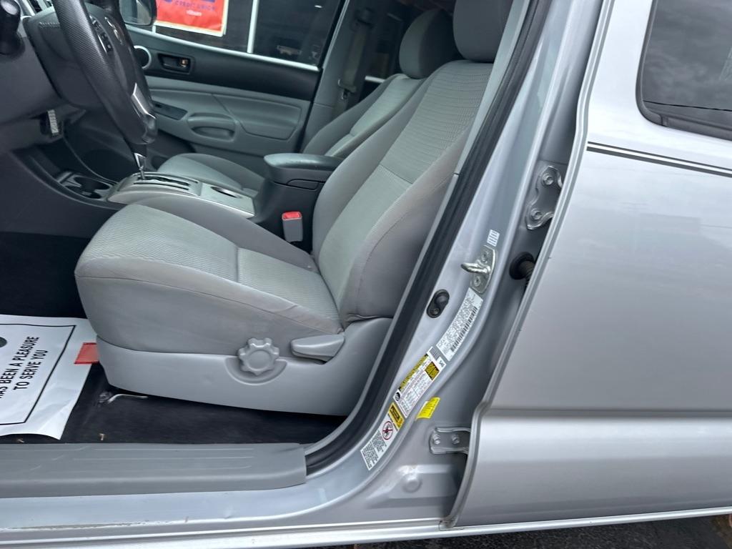 Toyota Tacoma 2WD Double Cab V6 AT PreRunner (Natl) 2012