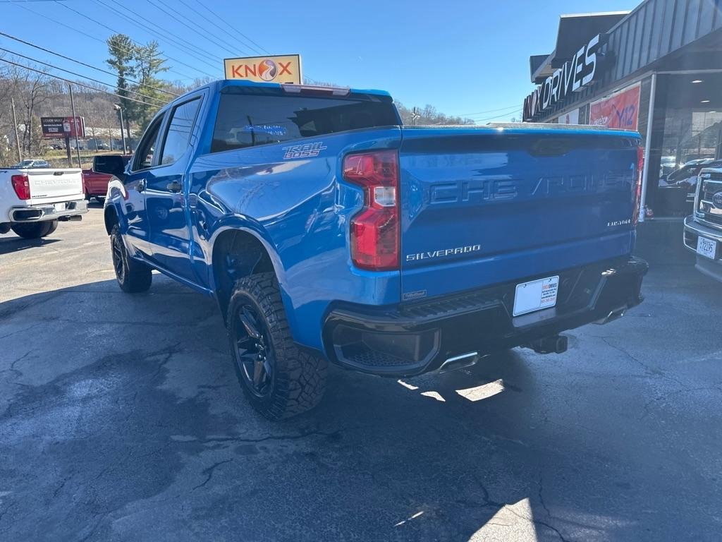 Chevrolet Silverado 1500 4WD Crew Cab 147" Custom Trail Boss 2022