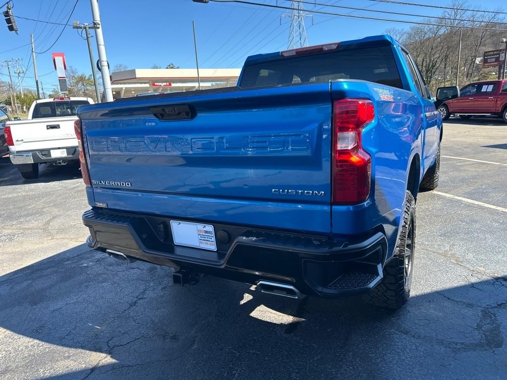 Chevrolet Silverado 1500 4WD Crew Cab 147" Custom Trail Boss 2022