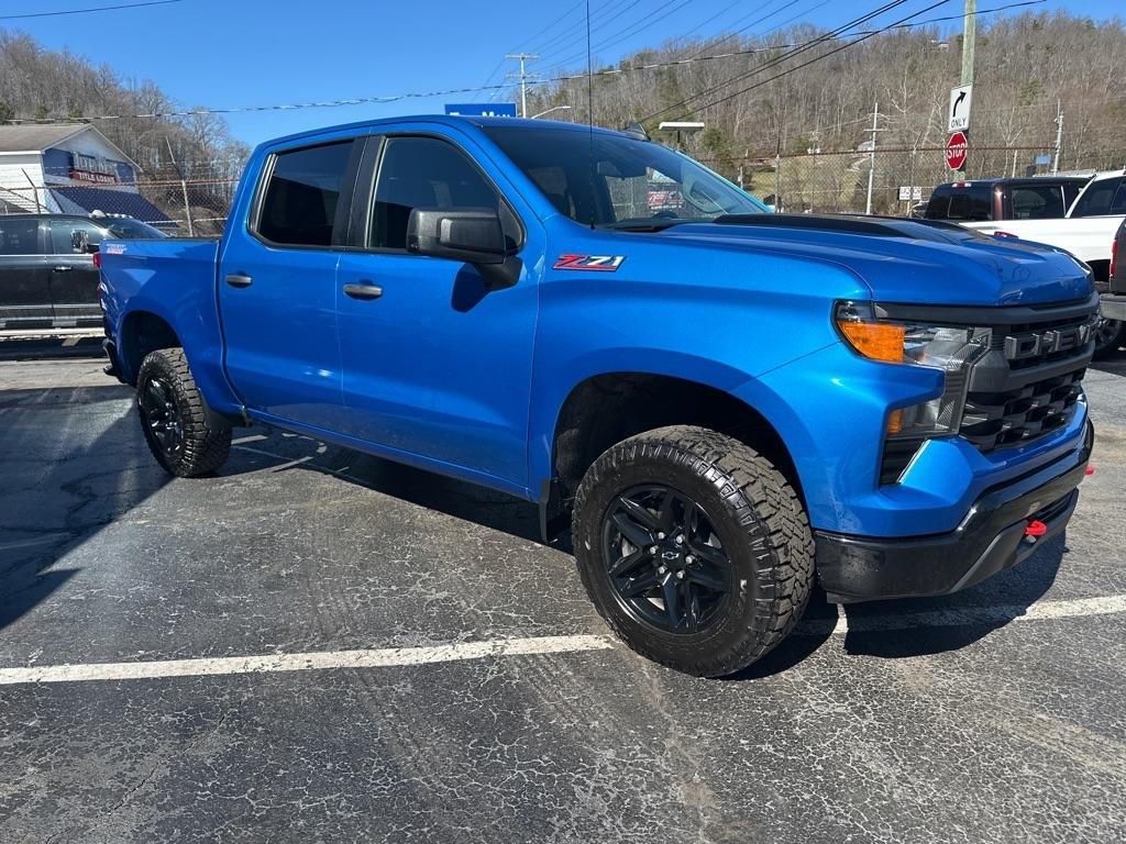 Chevrolet Silverado 1500 4WD Crew Cab 147" Custom Trail Boss 2022