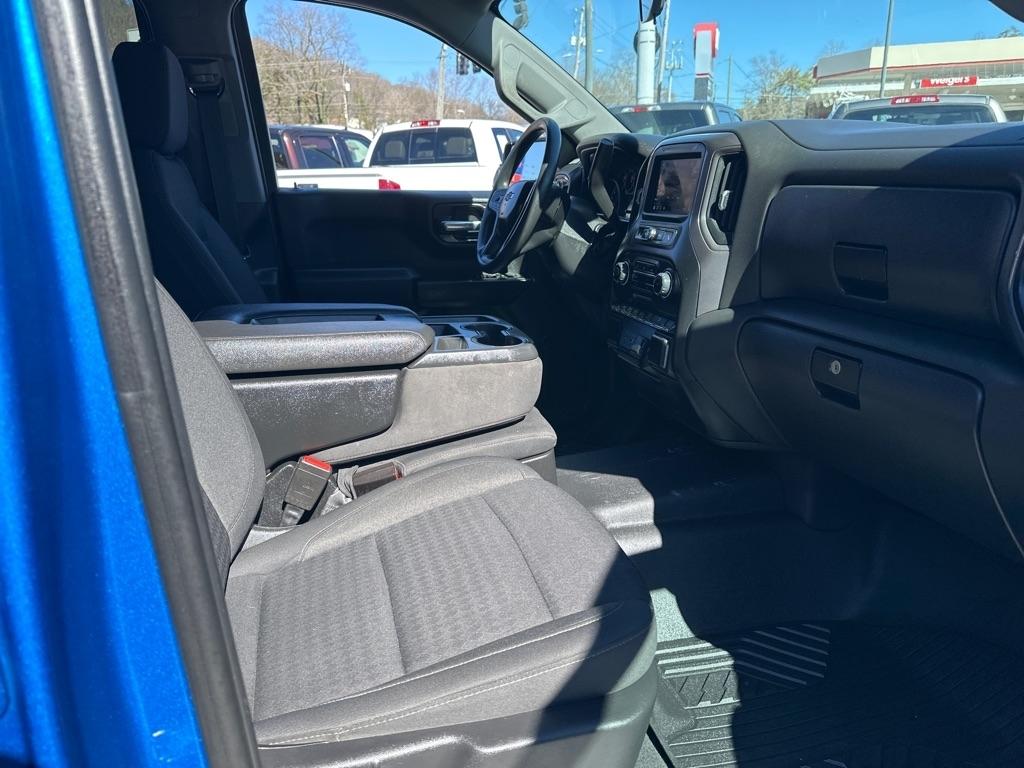 Chevrolet Silverado 1500 4WD Crew Cab 147" Custom Trail Boss 2022