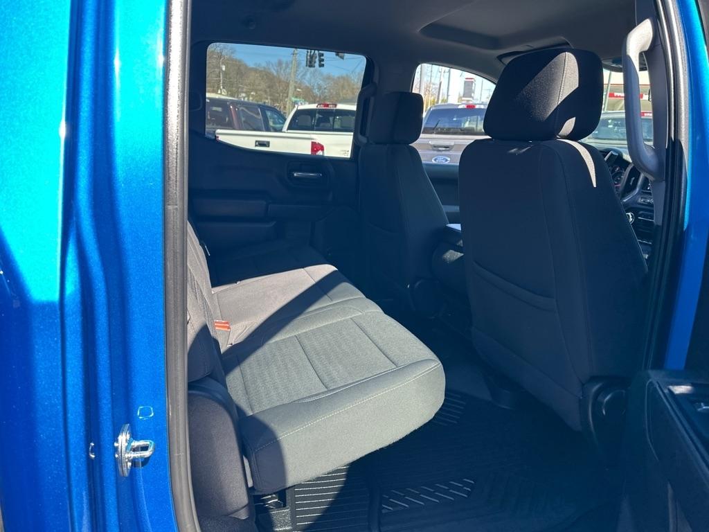 Chevrolet Silverado 1500 4WD Crew Cab 147" Custom Trail Boss 2022