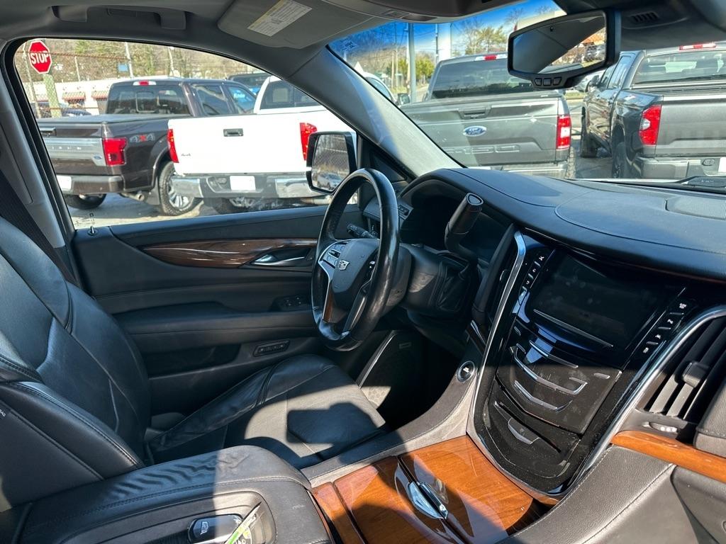 Cadillac Escalade ESV 4WD 4dr Premium Collection 2016